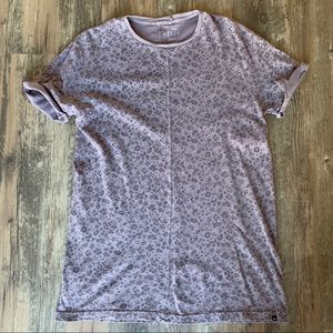 Urban Outfitters men’s oversize purple floral tee